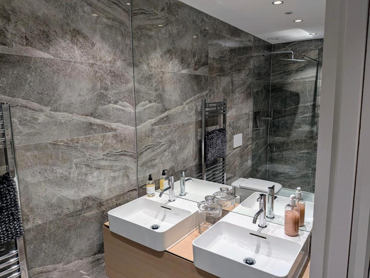 The Old Fire Station Luxury Apartment York Esterno foto